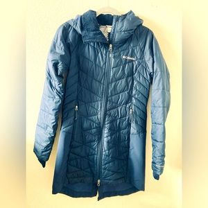 Columbia Navy Blue Mid thigh length Puffer Jacket lightweight contoured fit XS